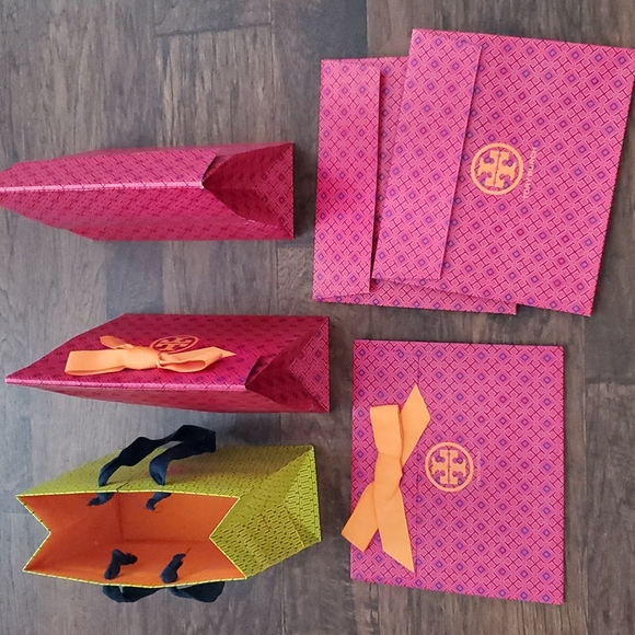 Tory Burch Paper Shopping Bags - Picture 2 of 5